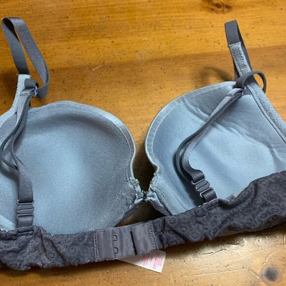 Victoria’s Secret Gray with Overlay Plunge Bra size 34B - Picture 3 of 7